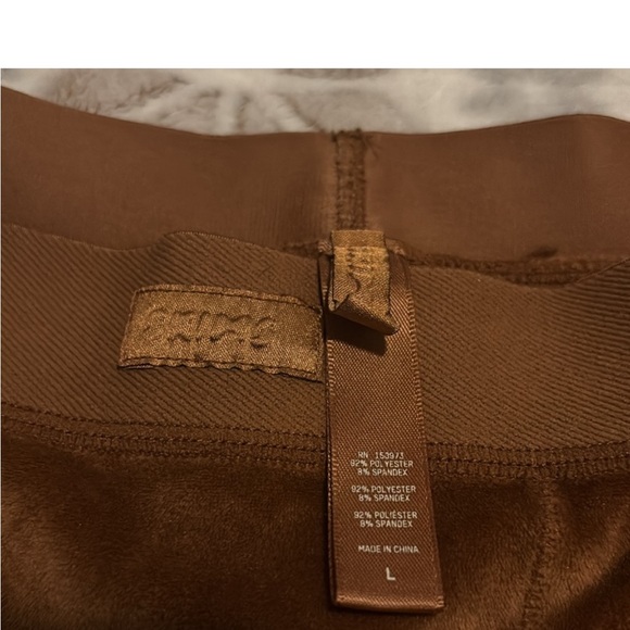 Skims velour biker shorts - Picture 2 of 4